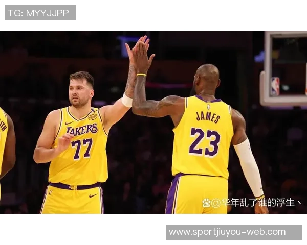 东契奇谈防守进步强调与队友沟通与参与的重要性