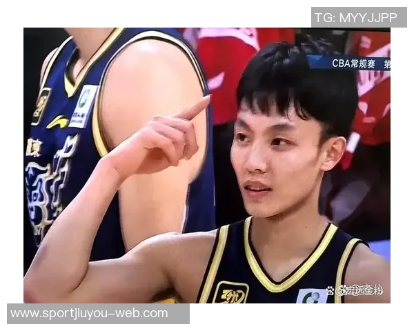 徐杰虽手感不佳却依然精彩表现半场贡献6分3板4助助力球队 徐杰虽手感不佳却依然精彩表现半场贡献6分3板4助助力球队